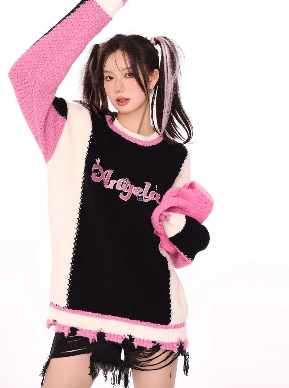 Contrast Color Logo Damaged Knit