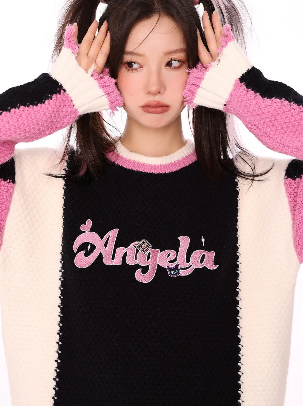 Contrast Color Logo Damaged Knit