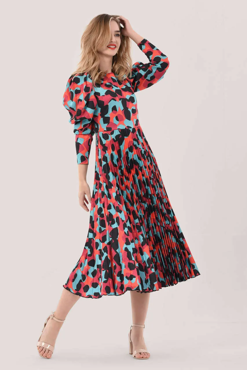 Croia Pleated Dress (Red)