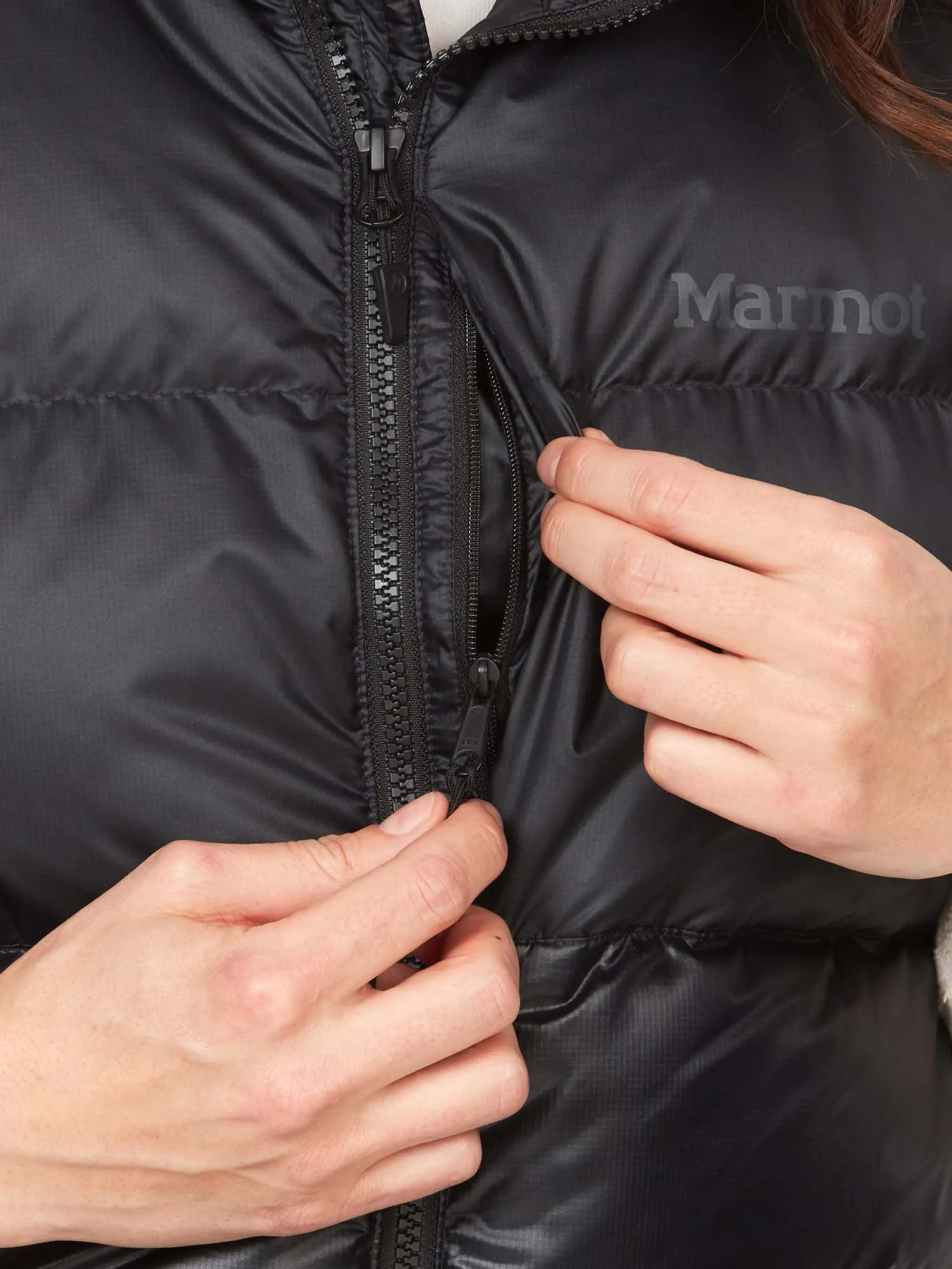 Marmot Women&#x27;s Guides Down Vest Black | Buy Marmot Women&#x27;s Guides Down Vest Black here | Outnorth