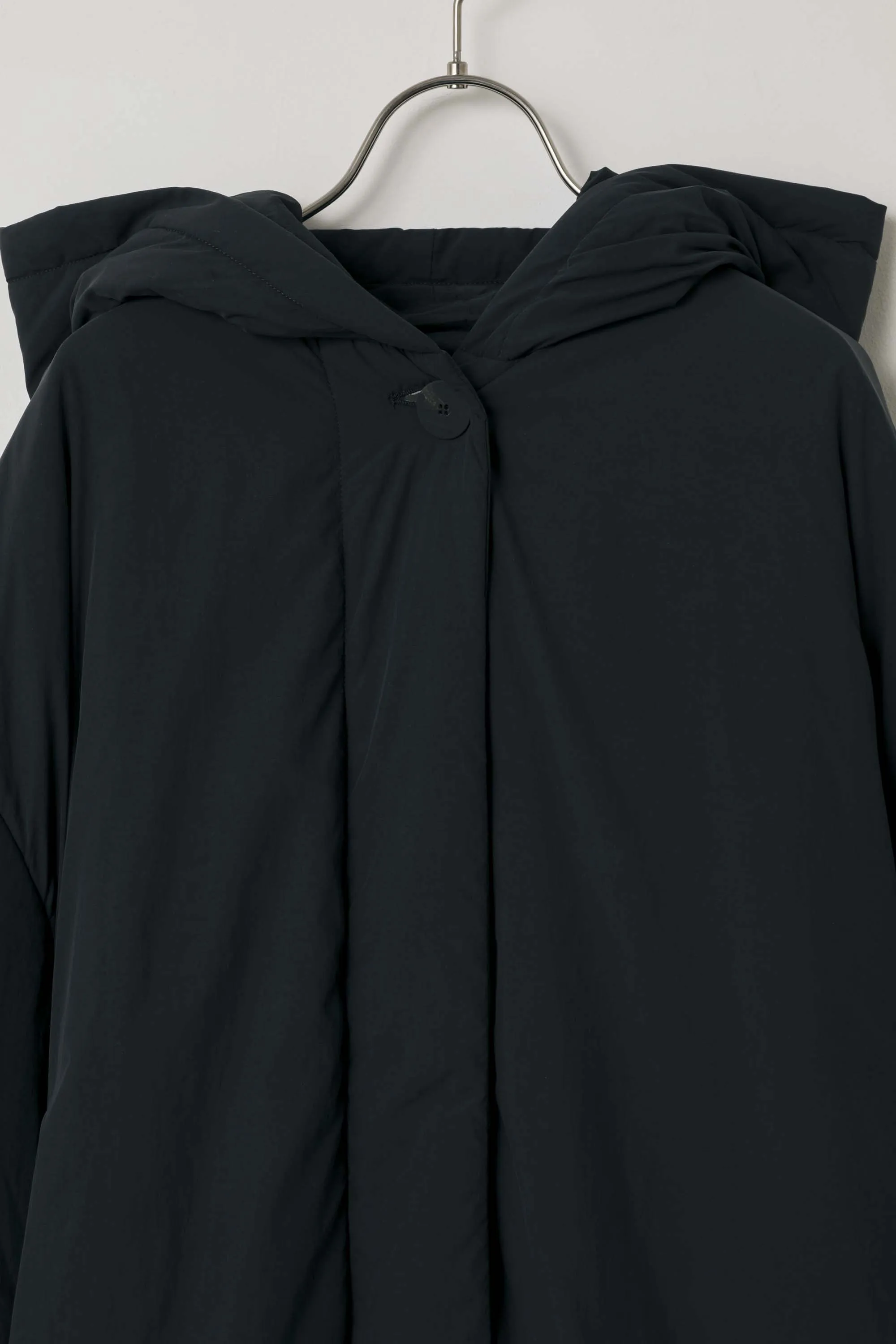STUDIO NICHOLSON  / BELTED WRAP PUFFER COAT