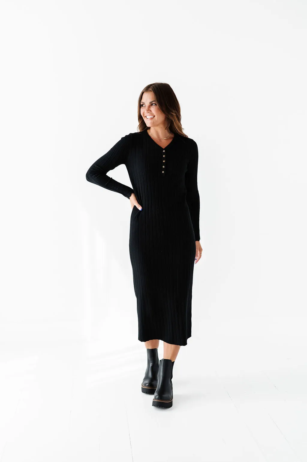 Willow Sweater Dress in Black - Size X-Large & 1X Left