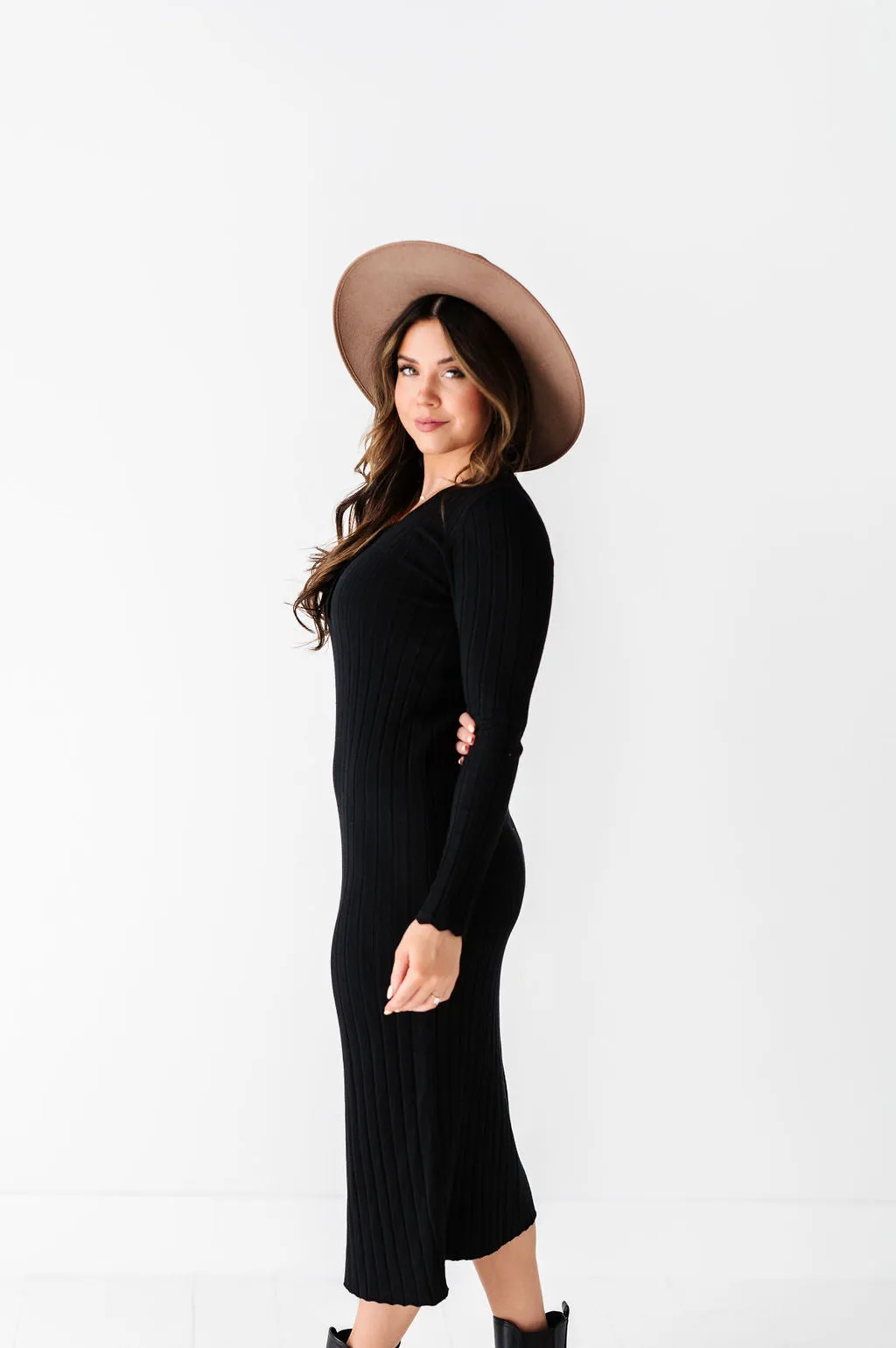 Willow Sweater Dress in Black - Size X-Large & 1X Left