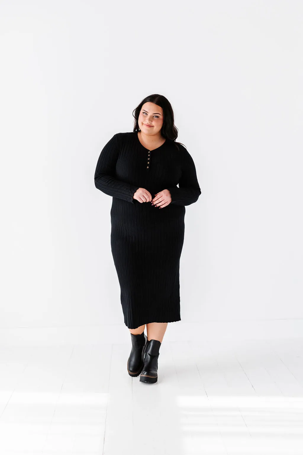 Willow Sweater Dress in Black - Size X-Large & 1X Left