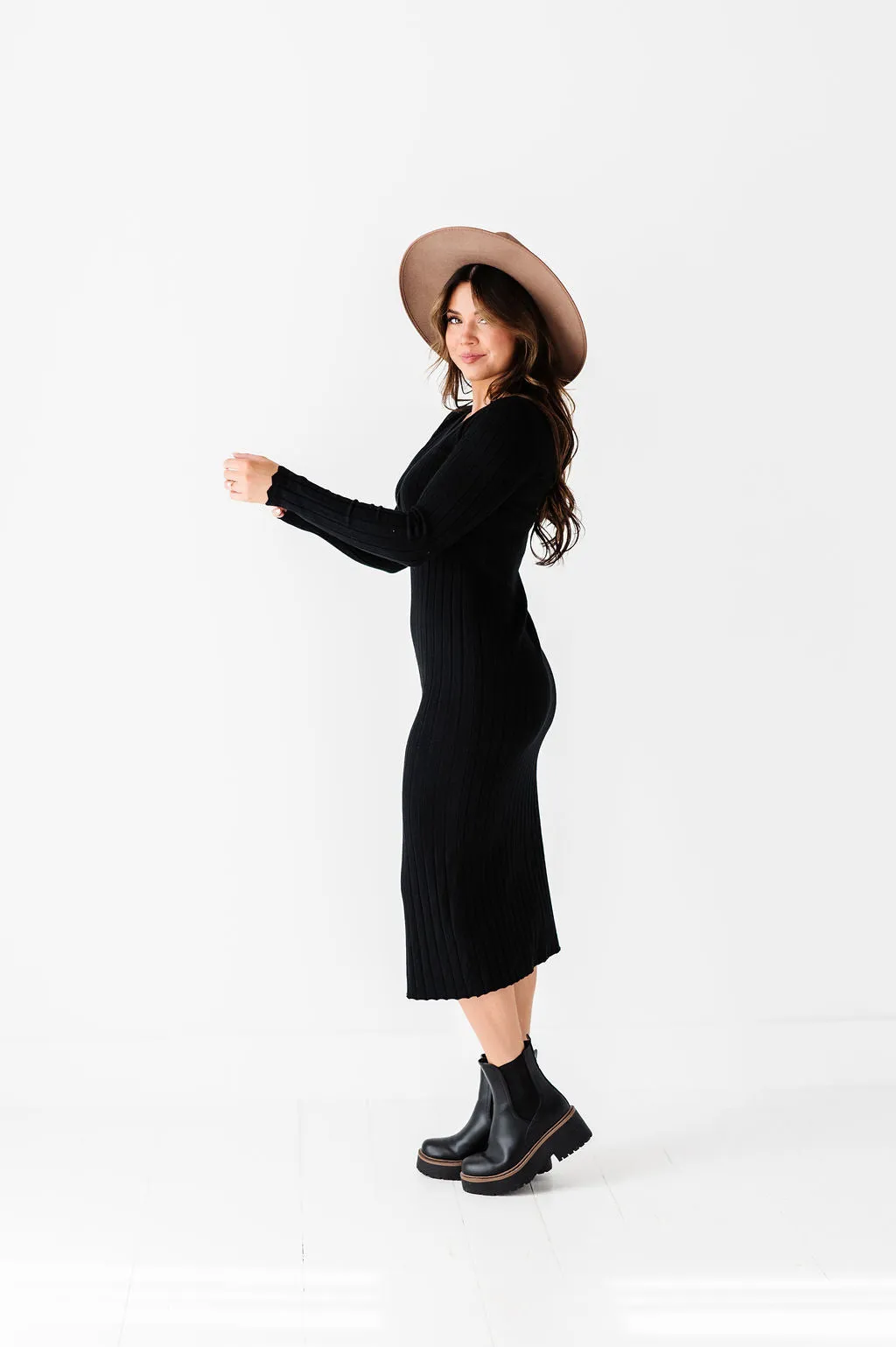 Willow Sweater Dress in Black - Size X-Large & 1X Left