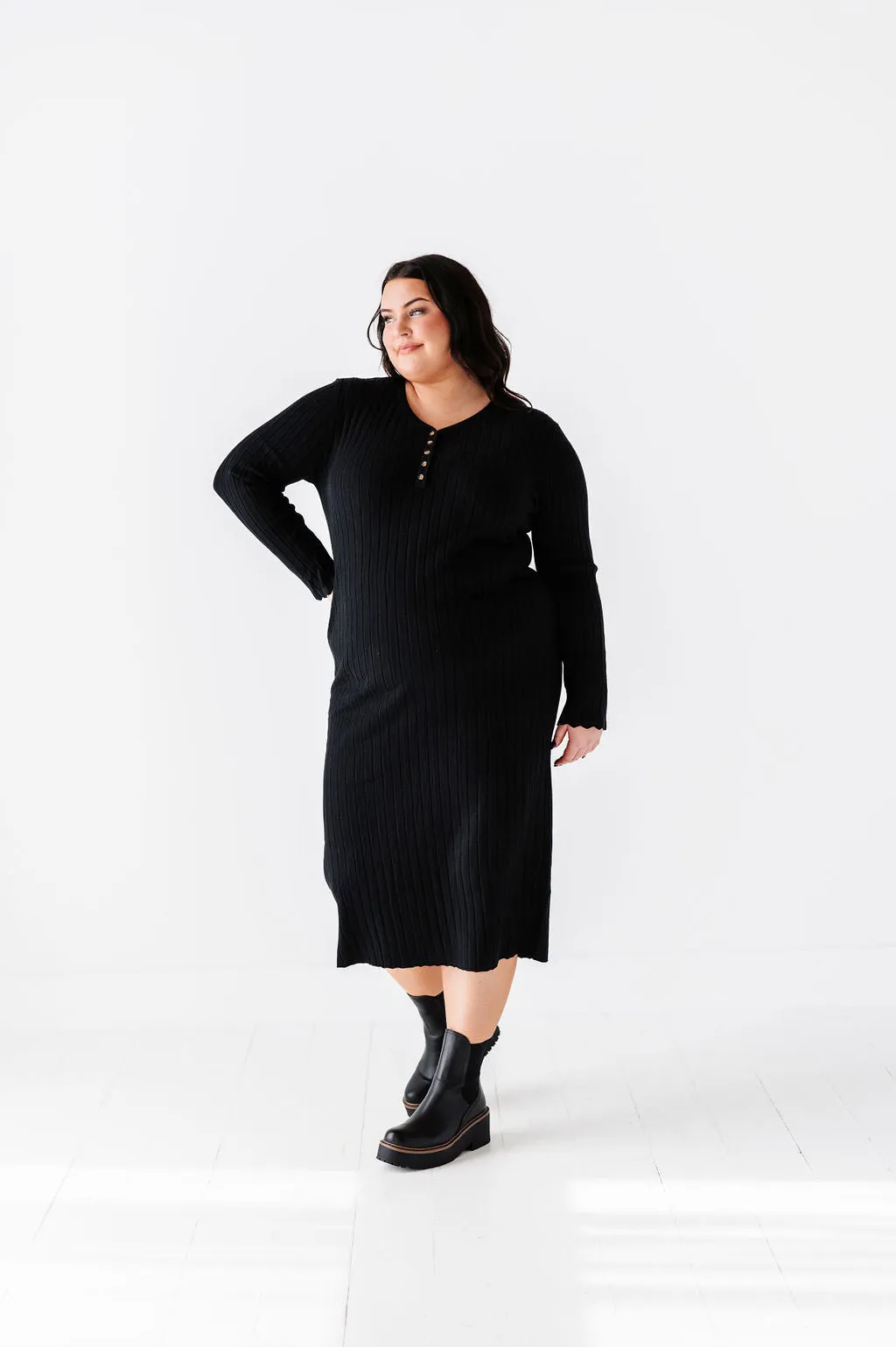 Willow Sweater Dress in Black - Size X-Large & 1X Left